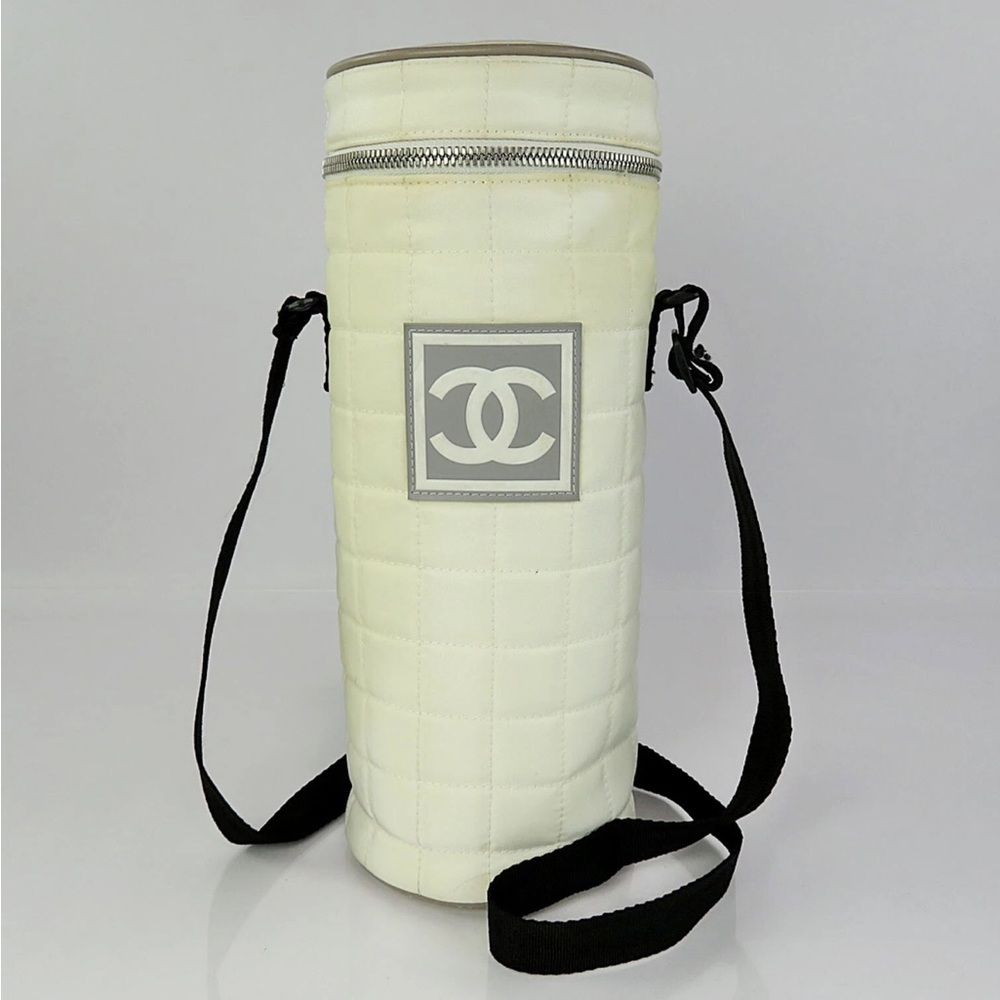 CHANEL White Quilted Bottle Carrier - Picture 3 of 16